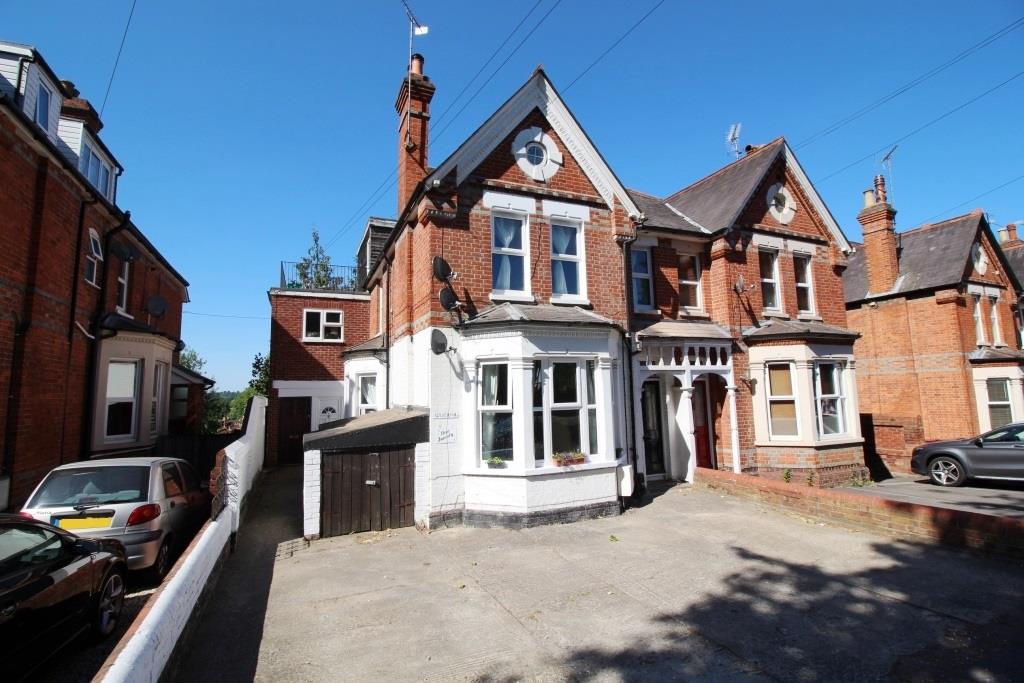 2 bed property in Tilehurst Road, Reading